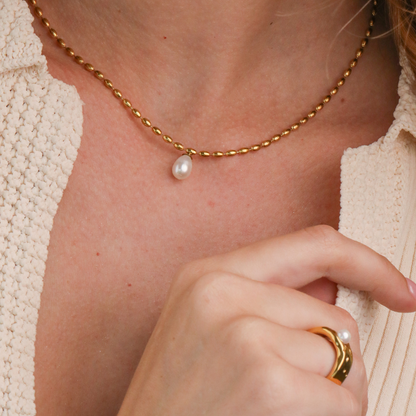 Amelia Necklace