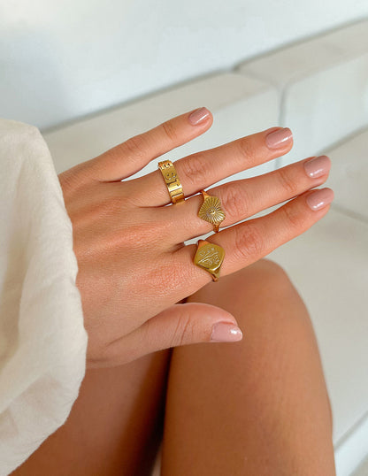 Floral Signet Ring