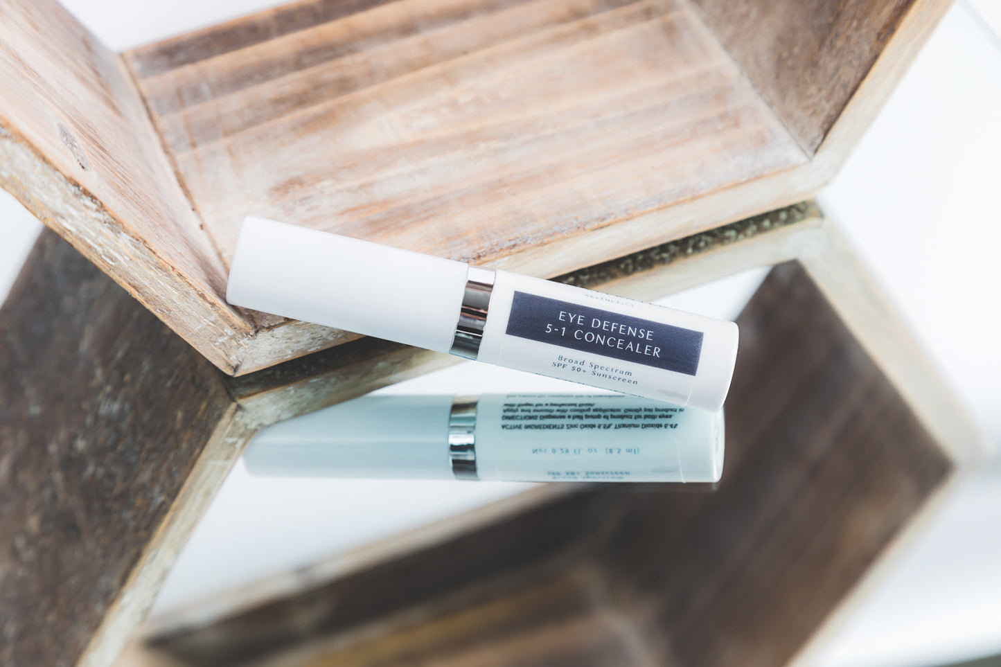 Medical-Grade Eye Concealer SPF 50 | 5-in-1 Age Defense for Dark Circles & Fine Lines