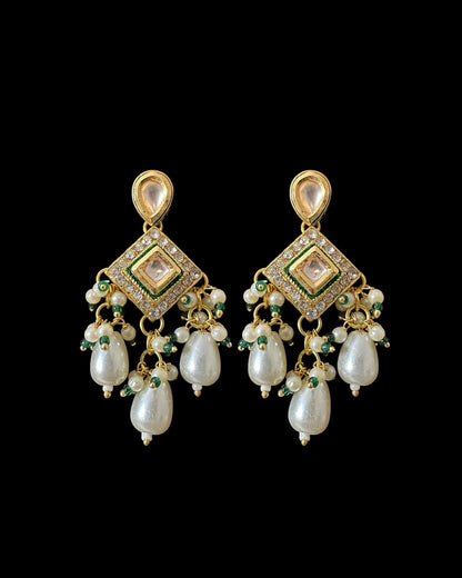 PS552 High quality kundan and pearl pendant set ( READY TO SHIP )