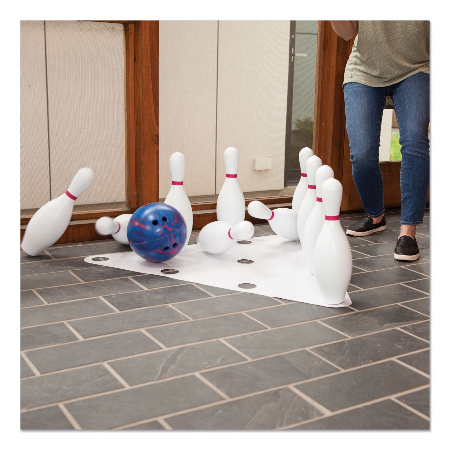 Champion Sports Bowling Set, Plastic/Rubber, White, 10 Bowling Pins, 1 Bowling Ball