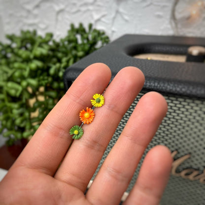16G 5/16 Green Daisy Flower Labret Monroe Tragus