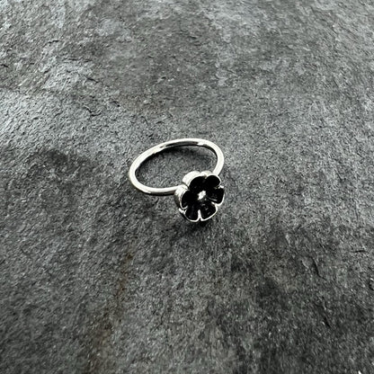 20G 5/16 Dainty Black Flower Seamless Nose Hoop
