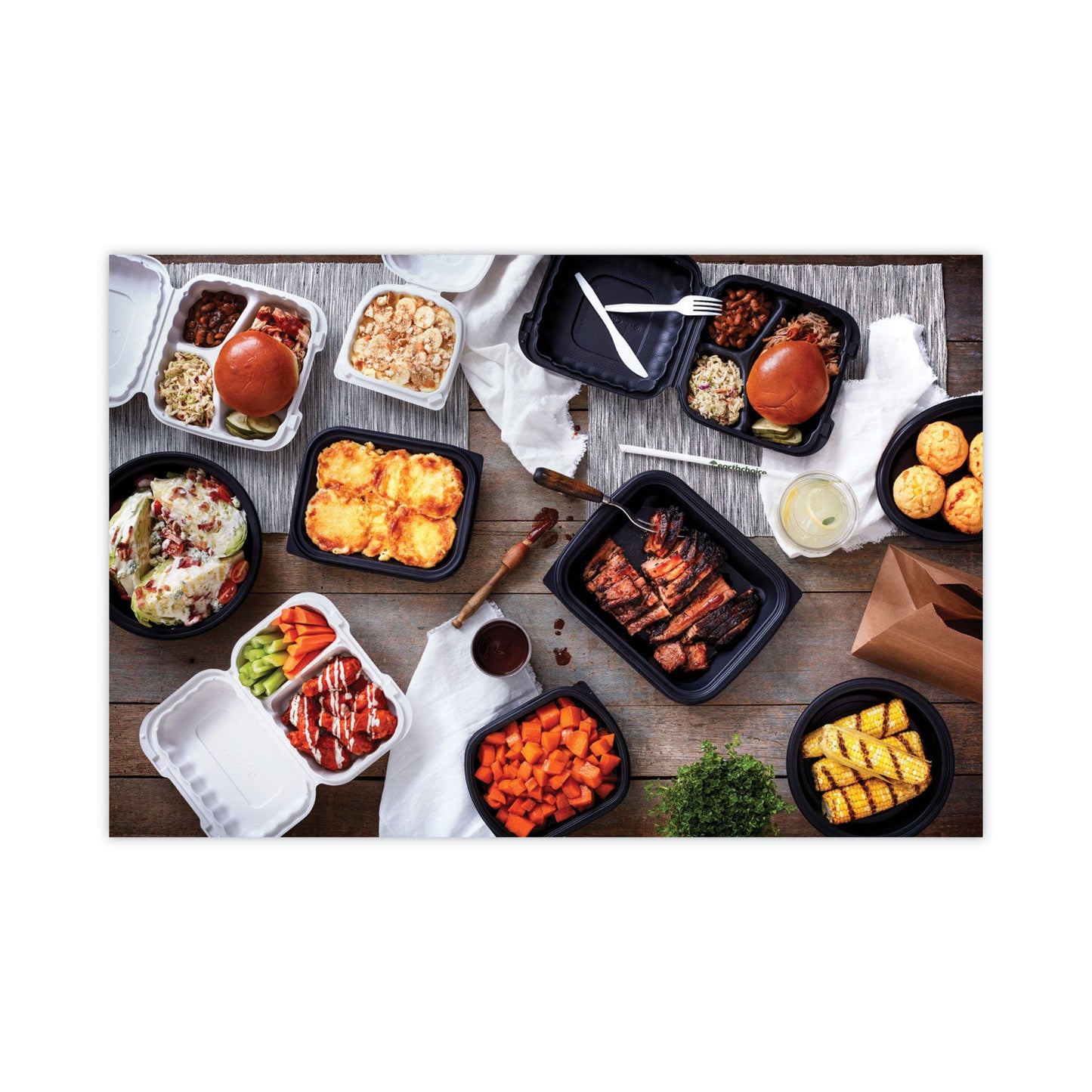 Pactiv Evergreen EarthChoice SmartLock Microwavable MFPP Hinged Lid Container, 3-Compartment, 8.31 x 8.35 x 3.1, White, Plastic, 200/Carton