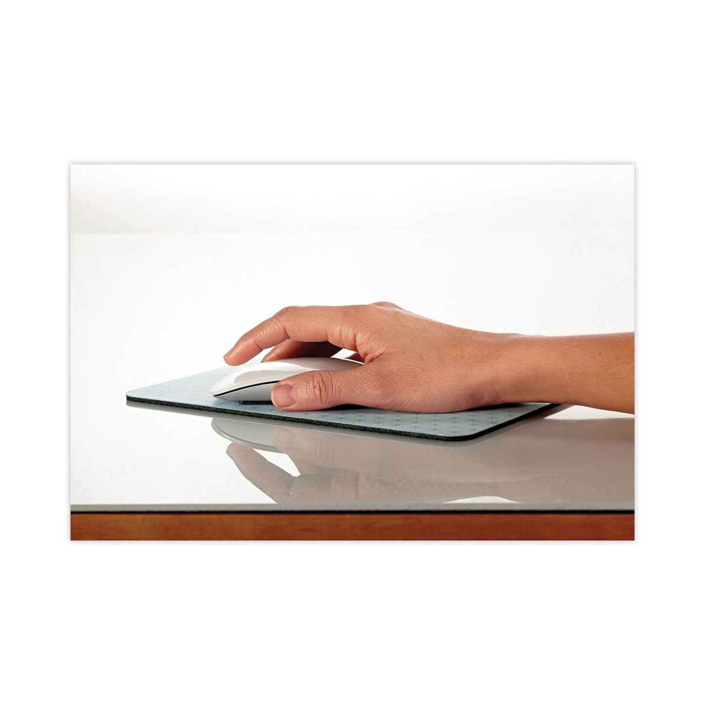 3M Precise Mouse Pad with Nonskid Back, 9 x 8, Bitmap Design