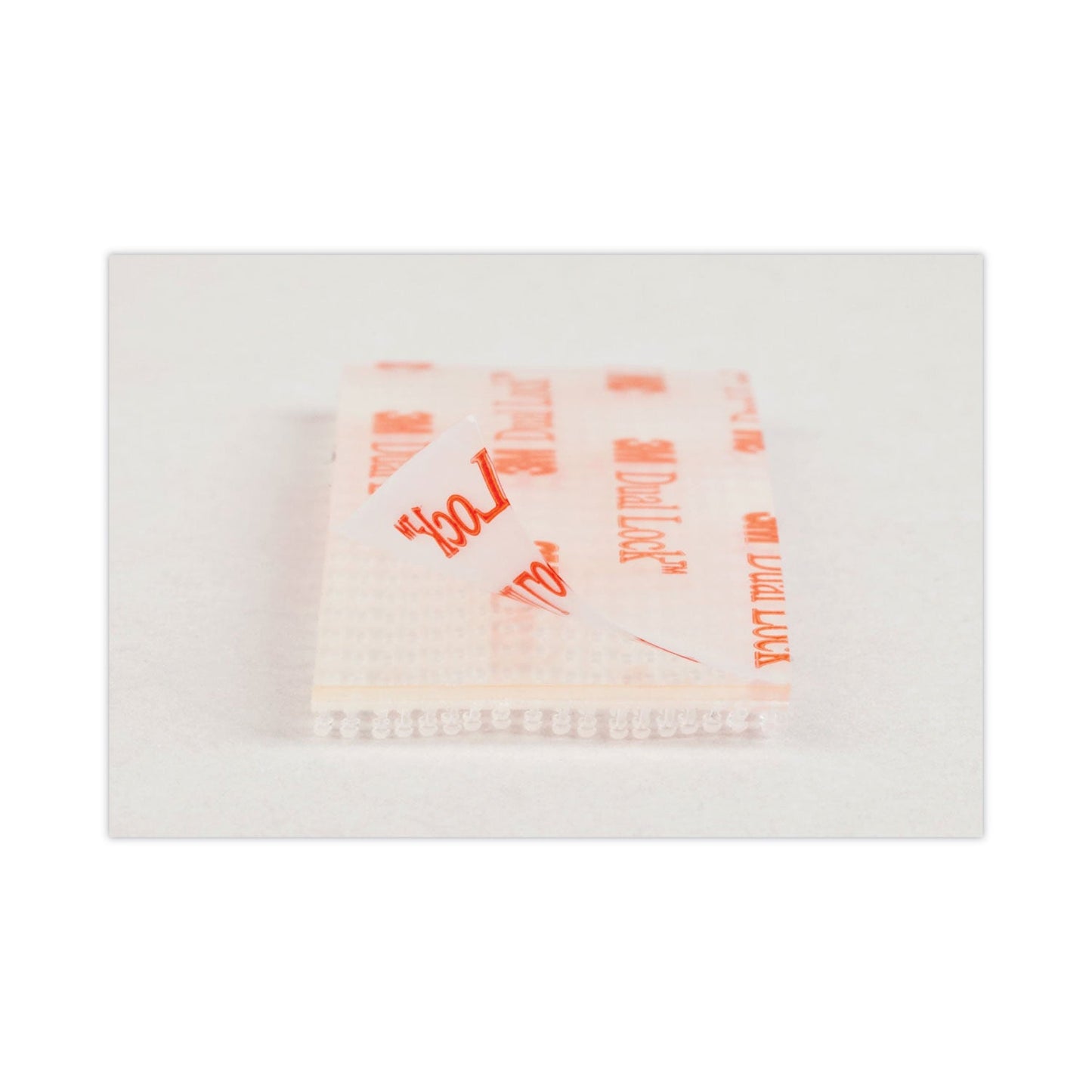 Scotch Extreme Fasteners, 1" x 3", Clear, 2/Pack