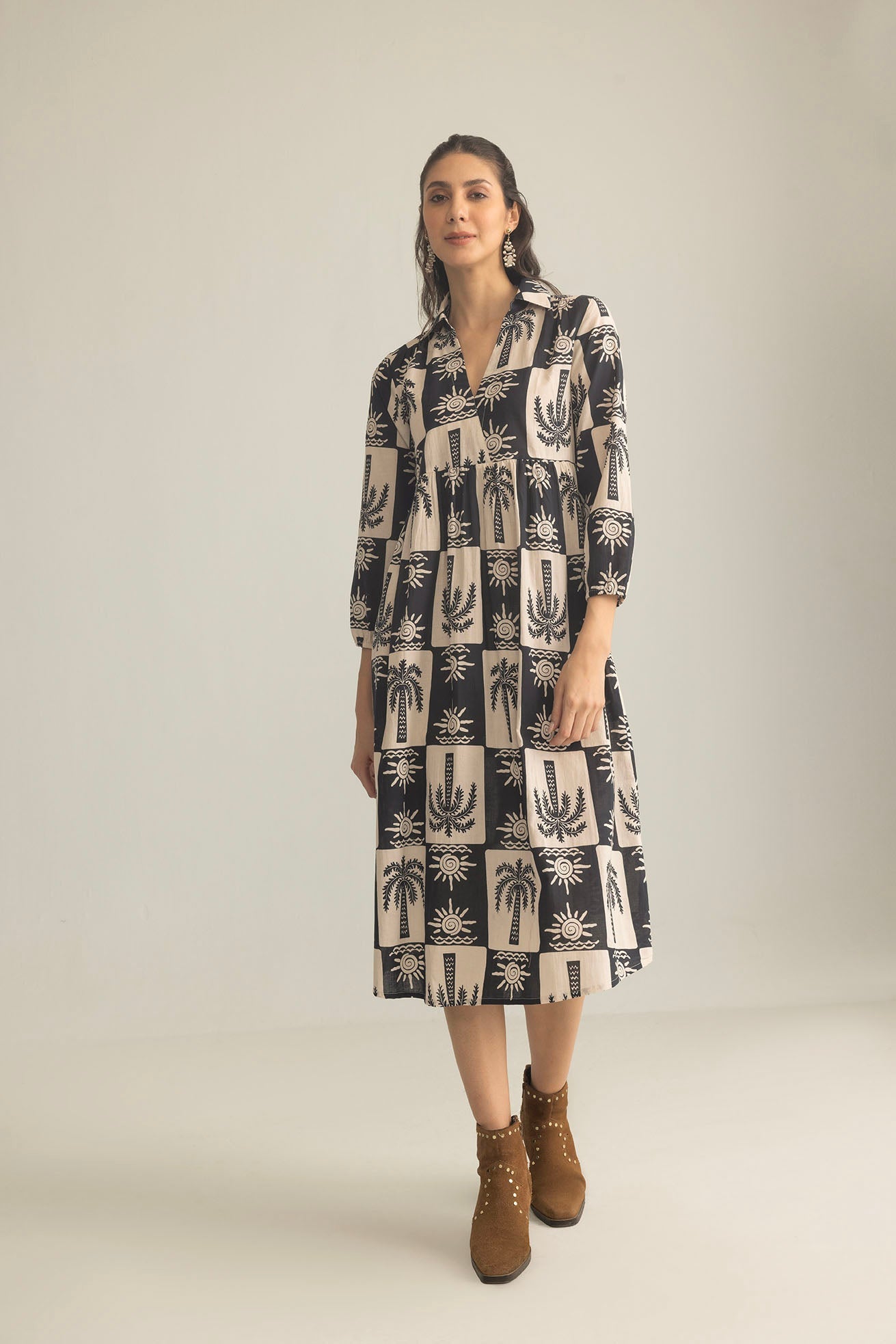 Palm Theory Maxi Dress in Navy Blue & Cream