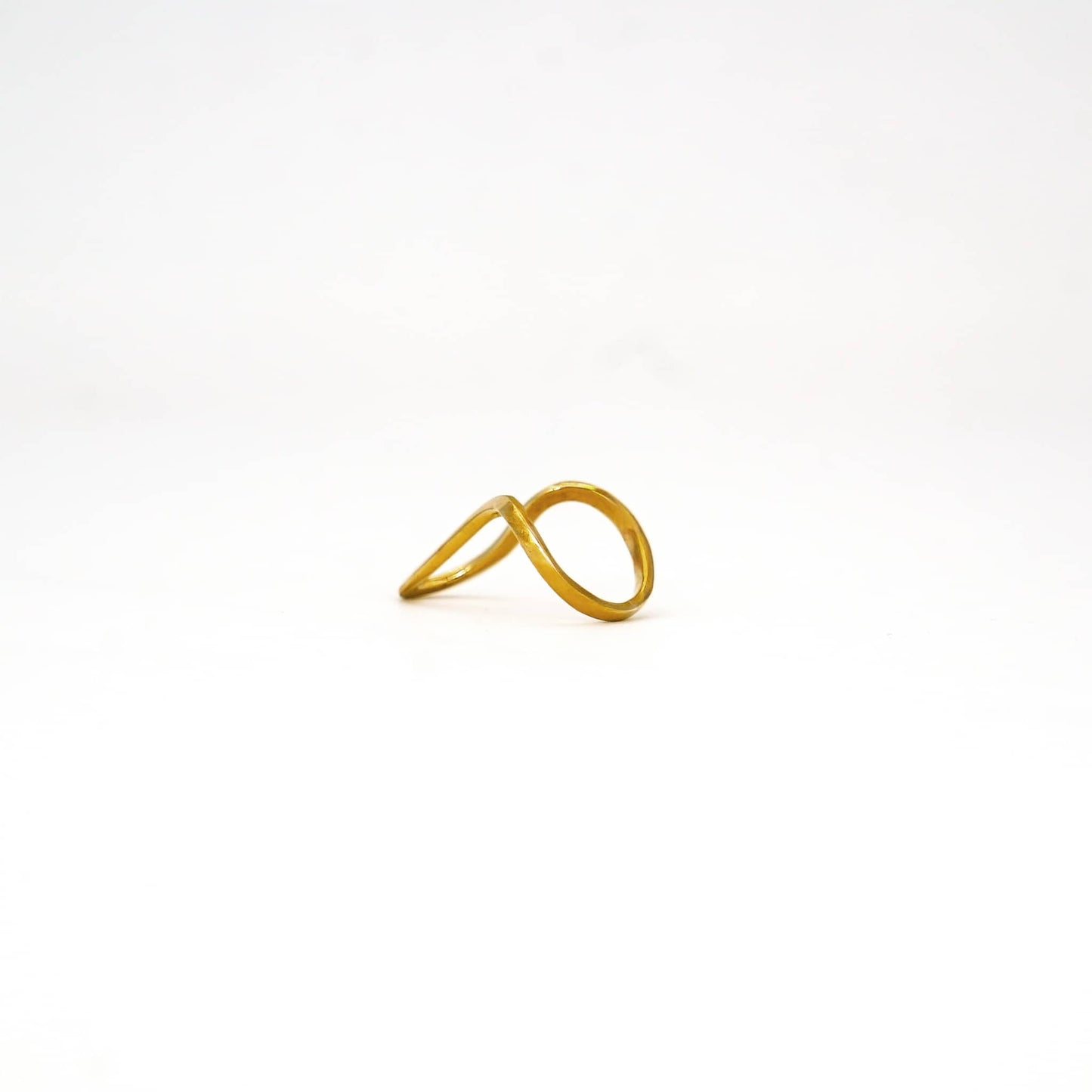 U-Shaped Wire Ring | Mila