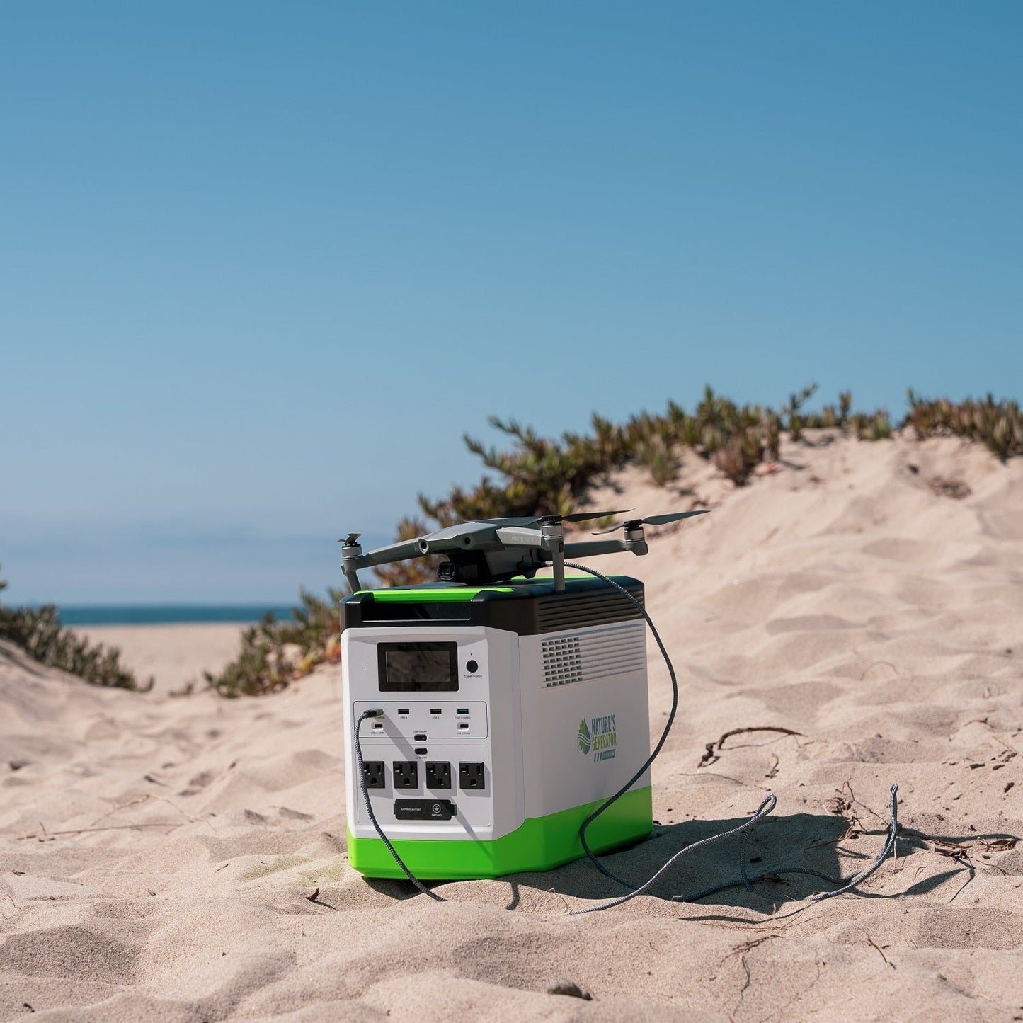High Capacity Lithium 1800 Solar and Wind Generator