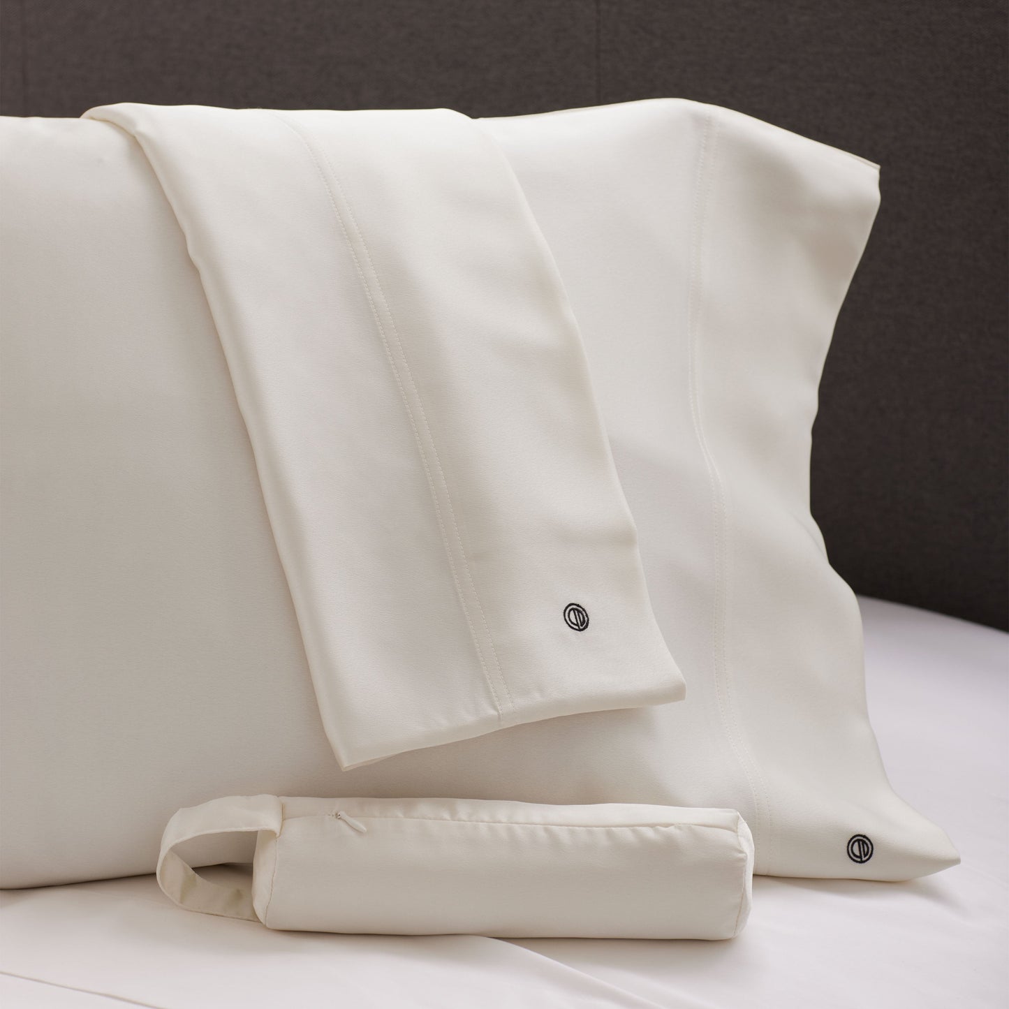 Clean Design Home® Satin Pillowcase, set of 2 + Matching Travel Bag