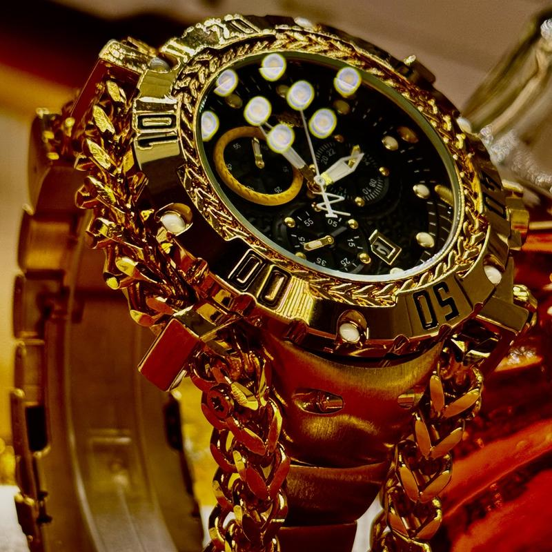 Men's Street Fashion Stainless Steel Multi-Function Chronograph Watch with Rotating Bezel Durable Design for Daily Wear Gift Box Included Unique Style Practicality