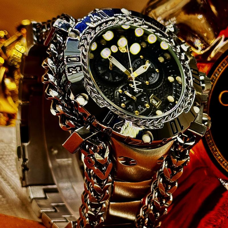 Men's Street Fashion Stainless Steel Multi-Function Chronograph Watch with Rotating Bezel Durable Design for Daily Wear Gift Box Included Unique Style Practicality