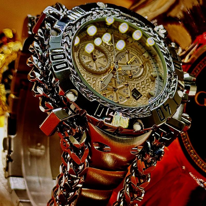 Men's Street Fashion Stainless Steel Multi-Function Chronograph Watch with Rotating Bezel Durable Design for Daily Wear Gift Box Included Unique Style Practicality