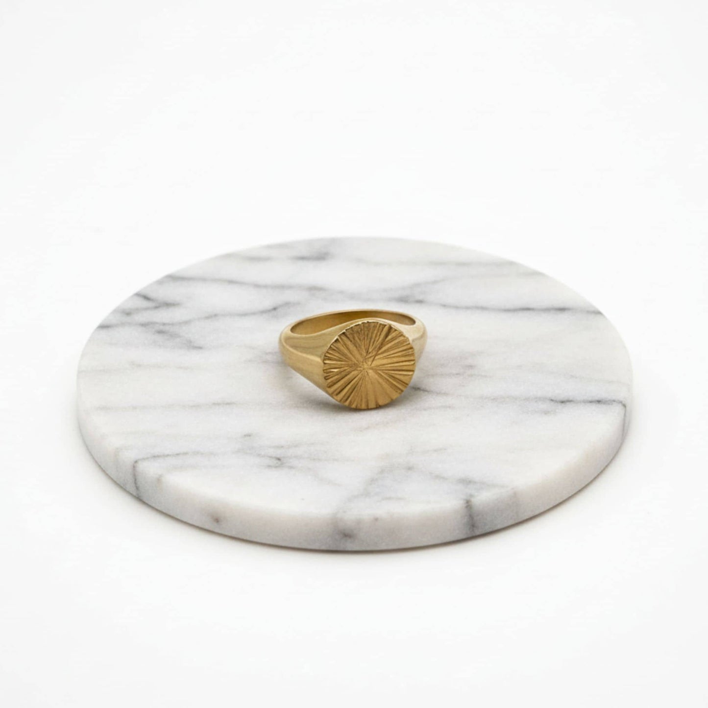 Sunburst Signet Ring | Nila