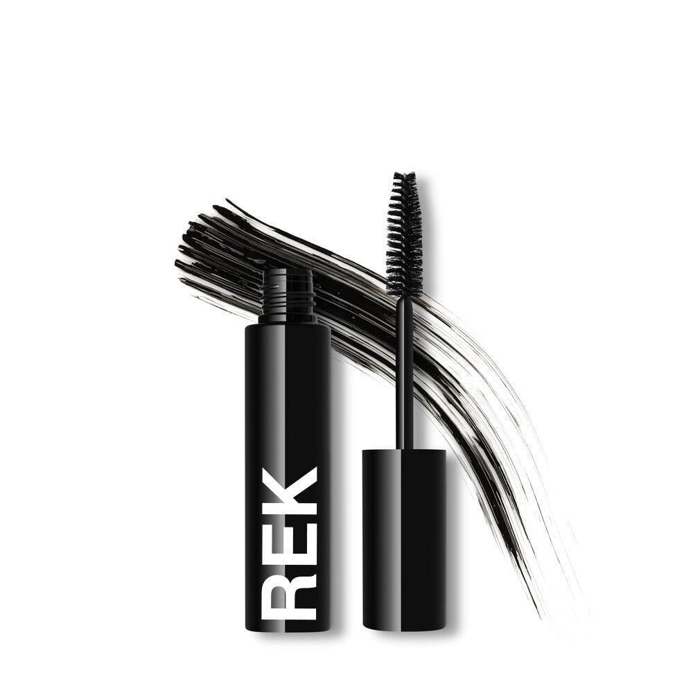 The viral Navy Sensitive Mascara that brightens your eyes without irritation