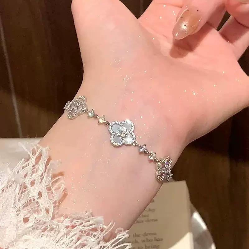 Lucky Four-Leaf Clover Hollow Adjustable Bracelet, New Luxury Bracelet, Charm Jewelry Gift, Exquisite Bracelet Holiday Gift