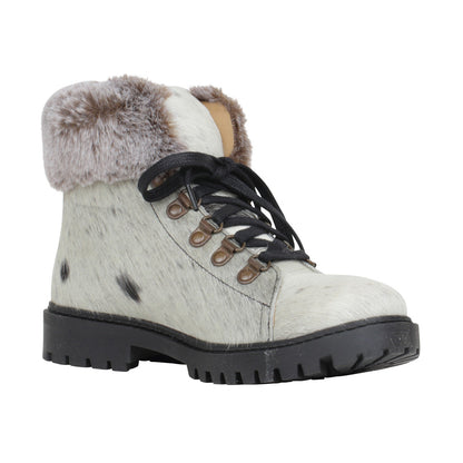 Turbulent Boots