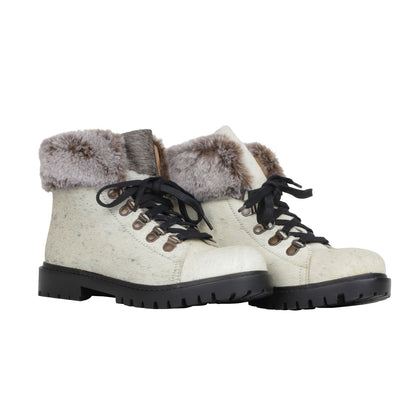 Turbulent Boots
