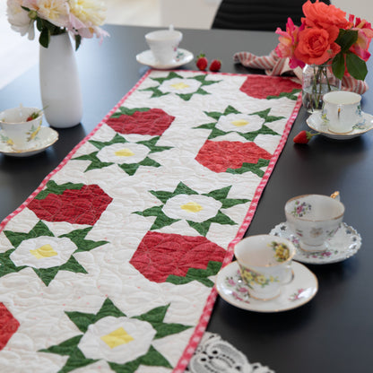 Strawberry Table Runner Kit