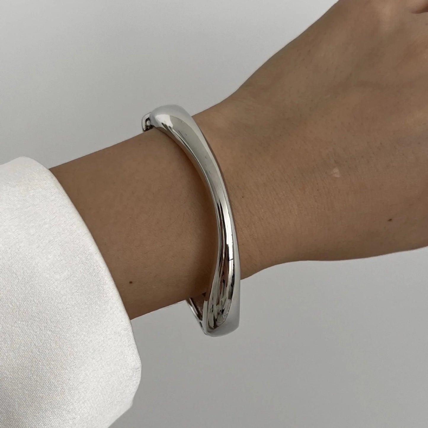 Vintage Punk Quartz Cuff Bangles | Geometric Metal Bracelets for Women and Men